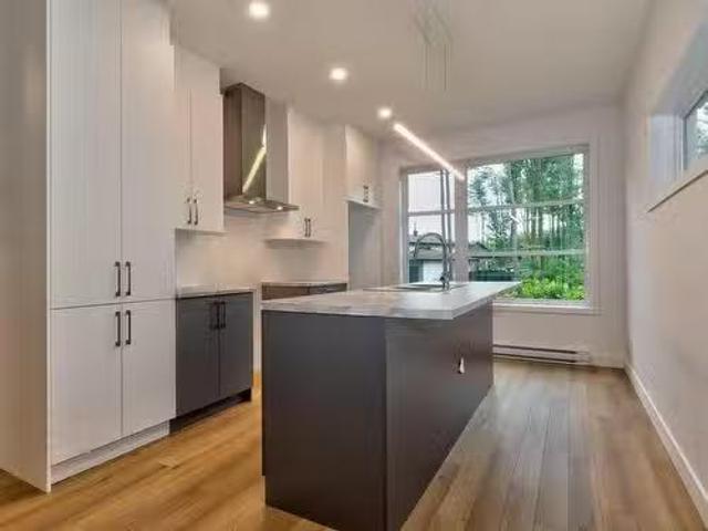 House for sale in Pierre-de Saurel, Quebec