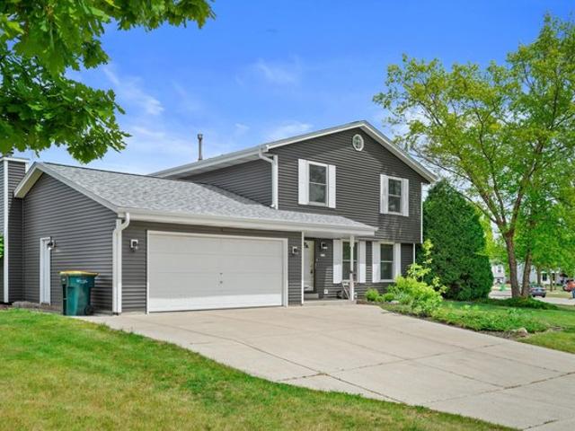 House for sale in Oak Creek, Wisconsin