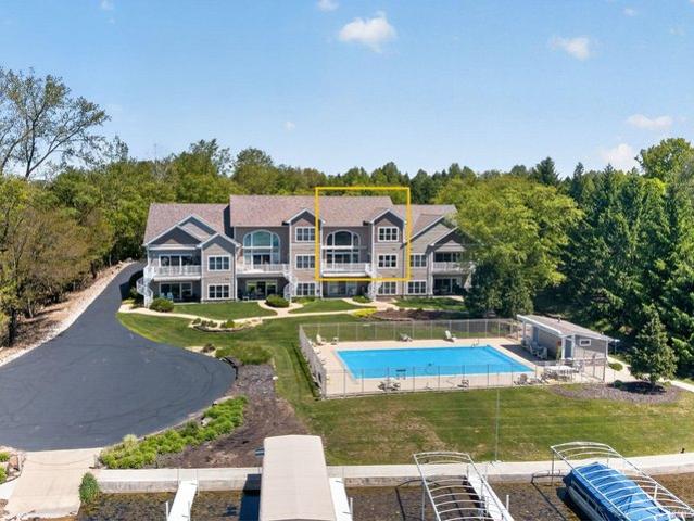 Condo for sale in Syracuse, Indiana