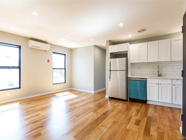 House for sale in Queens, Arverne