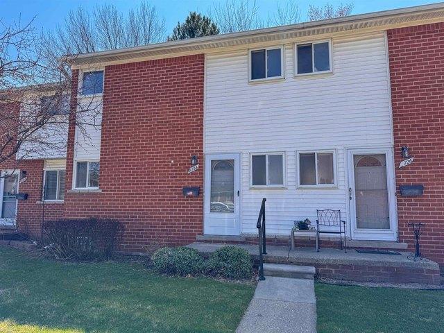Townhouse for sale in Center Line, Michigan