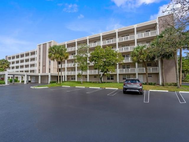 Condo for sale in Coral Springs, Florida