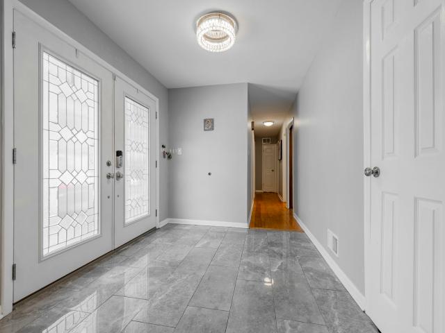 House for sale in Hickory Hills, Illinois