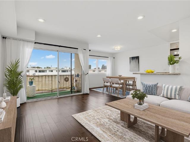 Condo for sale in Canoga Park, California