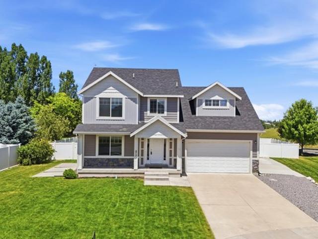 House for sale in Cache, Utah