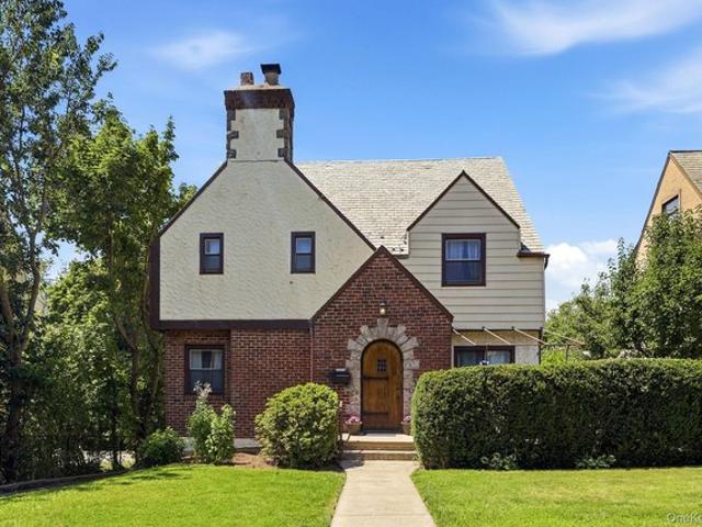 House for sale in Village of Pelham Manor, Town of Pelham