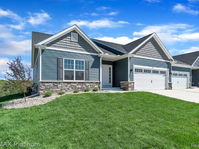 Condo for sale in Fenton, Michigan