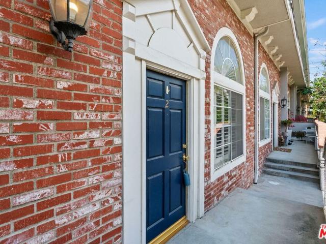 Condo for sale in Canoga Park, California