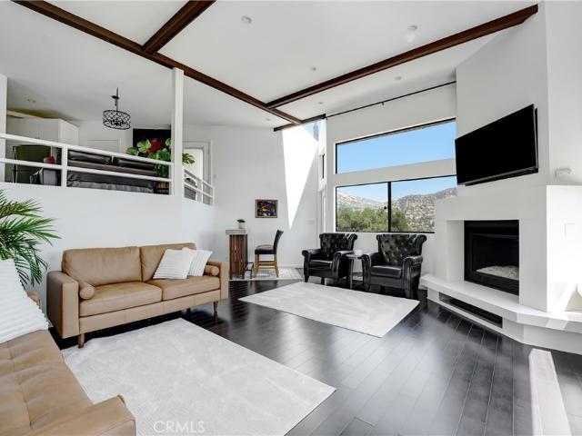 House for sale in West Hills