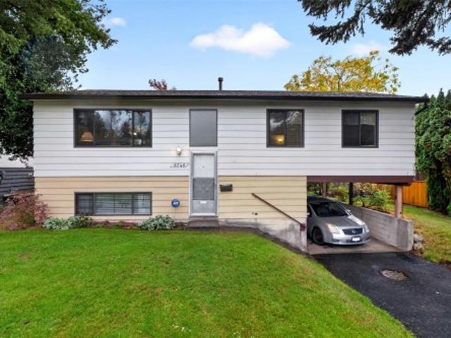 House for sale in Fleetwood, Surrey
