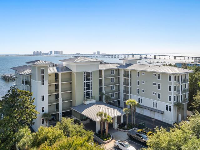 Condo for sale in Navarre, Florida