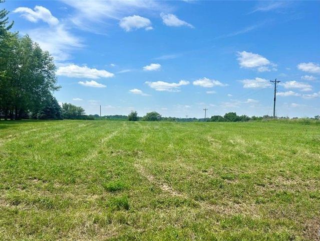 Land for sale in Cedar, Iowa