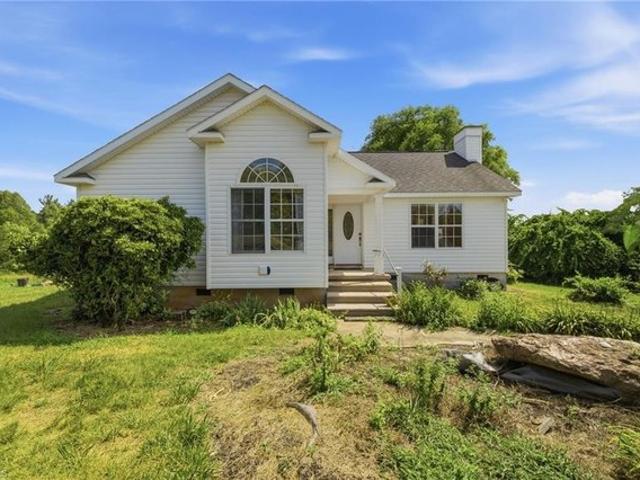 House for sale in Traphill, North Carolina