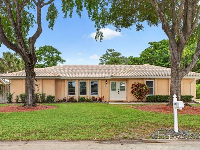 House for sale in Coral Springs, Florida