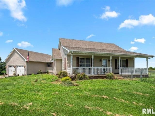 House for sale in Williamsville, Illinois
