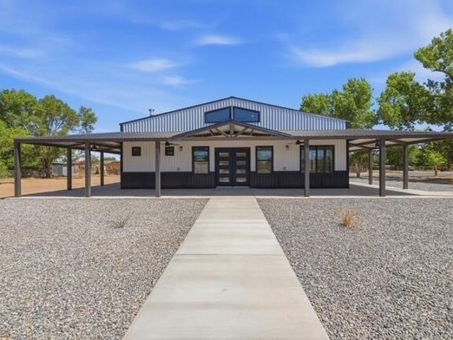 House for sale in Bosque Farms, New Mexico