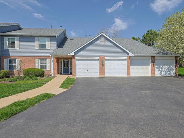 Condo for sale in Mchenry, Illinois
