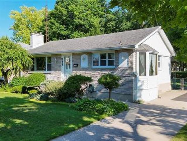 House for sale in Brights Grove, Ontario
