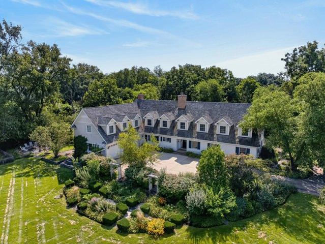 House for sale in Inverness, Illinois