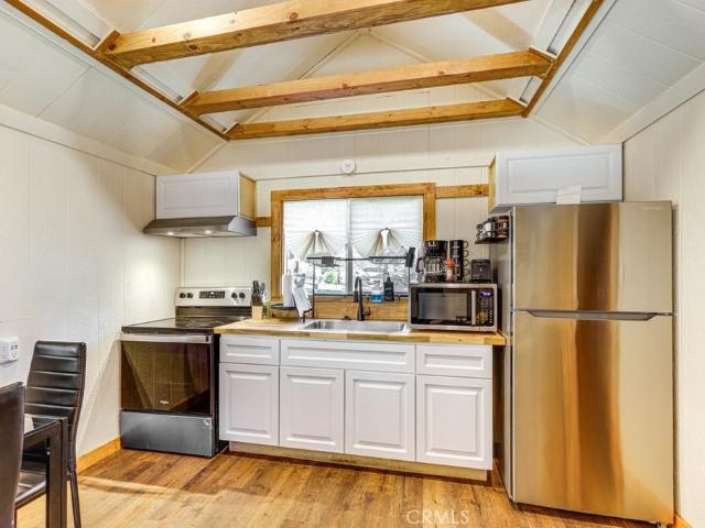 Property for sale in Cedar Glen, California