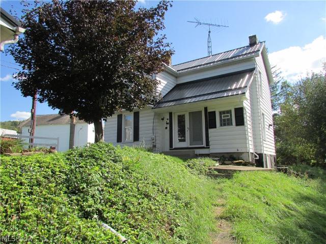House for sale in Glen Robbins, Bergholz