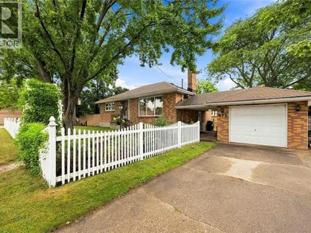 House for sale in Brights Grove, Ontario