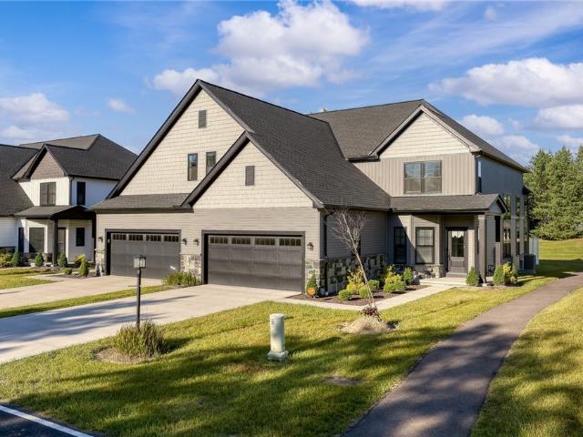 Townhouse for sale in Hinckley, Ohio