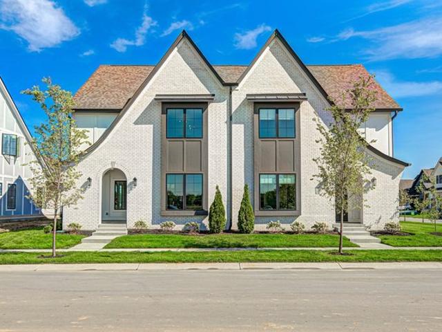 Townhouse for sale in Zionsville, Indiana