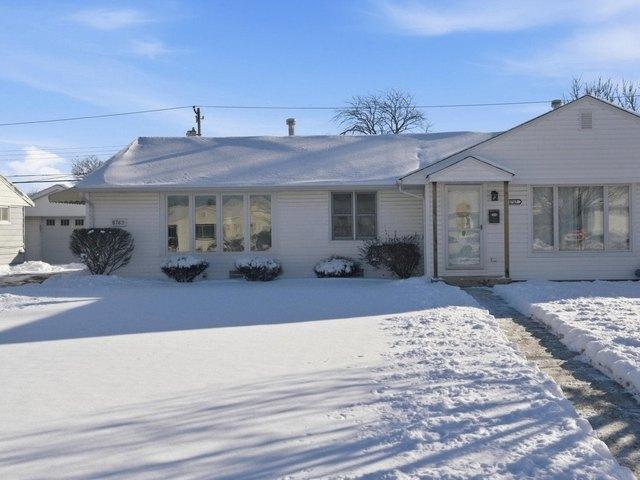 Townhouse for sale in Hometown, Illinois