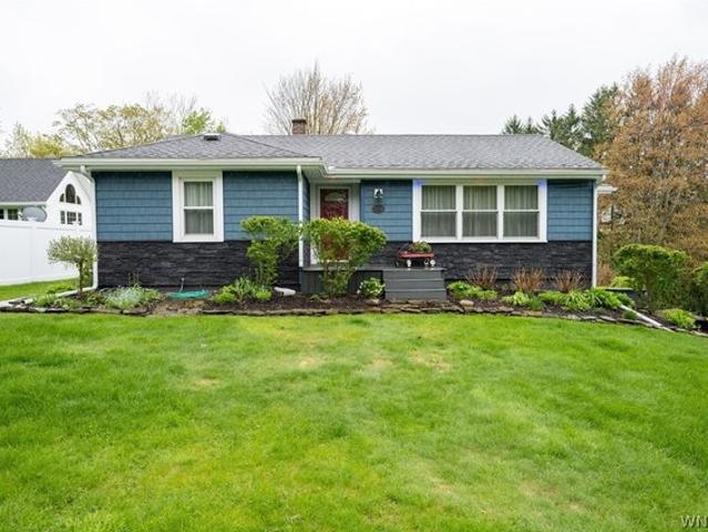 House for sale in Derby, New York