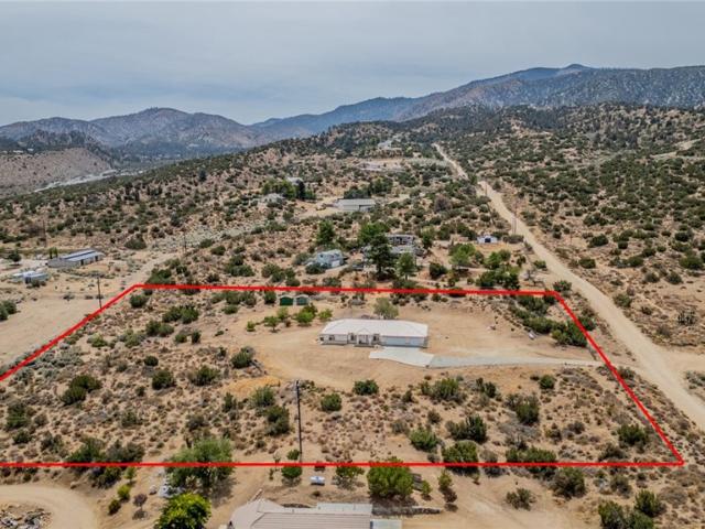 House for sale in Pinon Hills, California