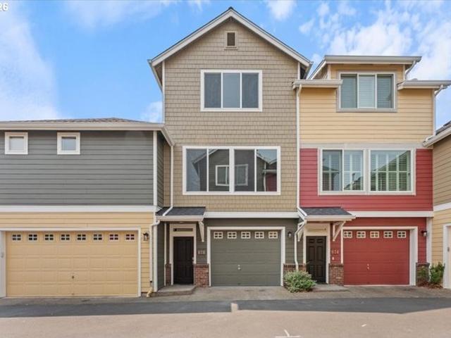 Townhouse for sale in Oregonia