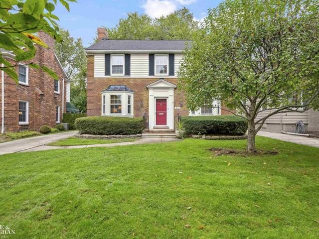 House for sale in Grosse Pointe, Michigan