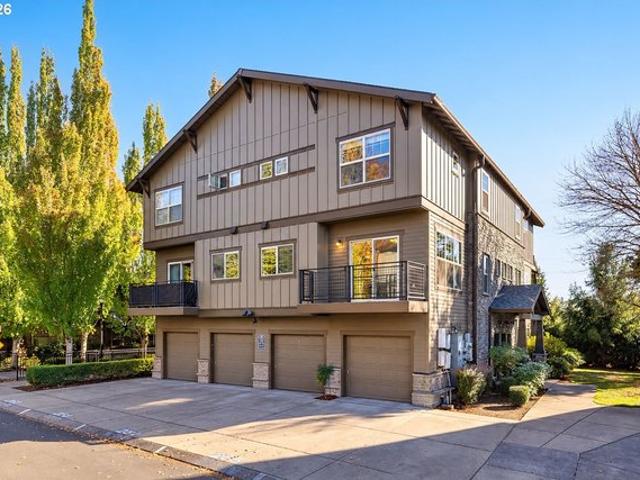 Condo for sale in Arbor Crossing Condominiums, Hillsboro