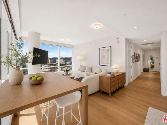 Condo for sale in Canoga Park, California