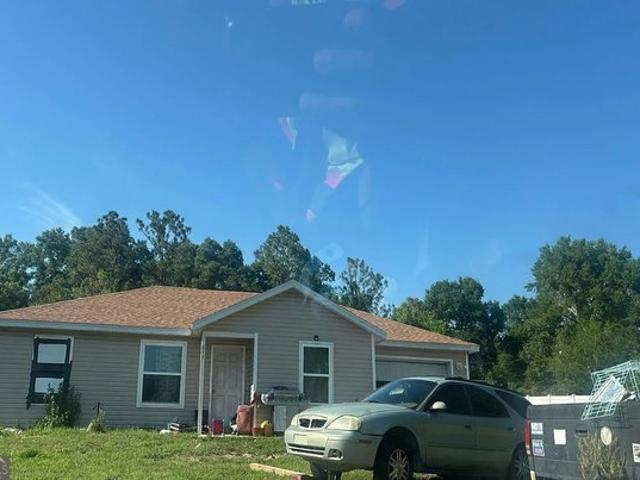 House for sale in Anthony, Florida