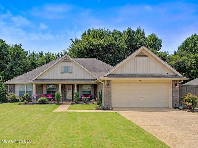 House for sale in Nesbit, Mississippi