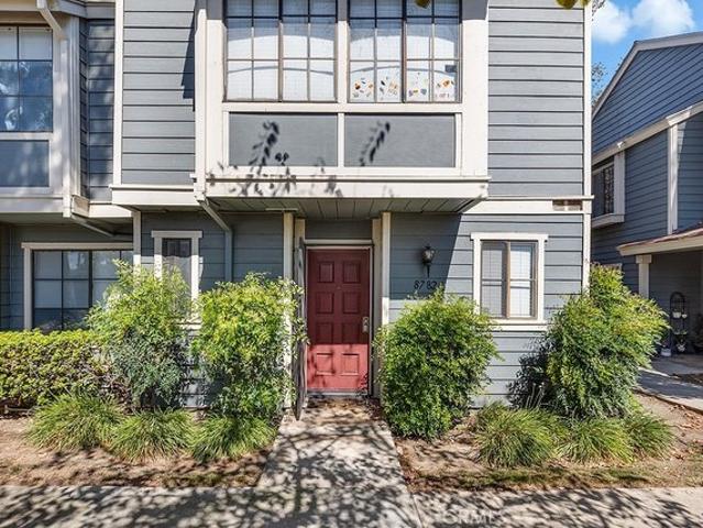 Townhouse for sale in Rancho Cucamonga, San Bernardino County