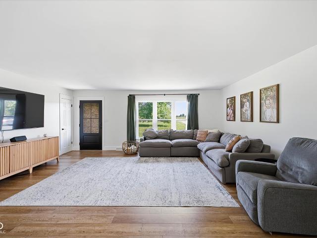 House for sale in Coatesville, Indiana