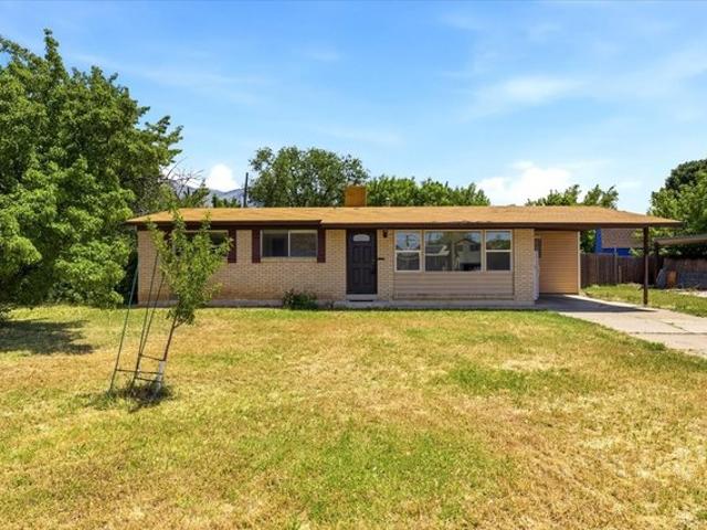 House for sale in Layton, Utah