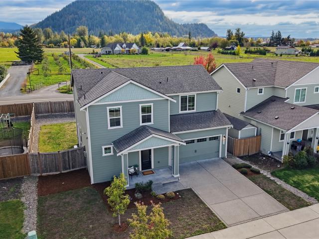 House for sale in Enumclaw, King County