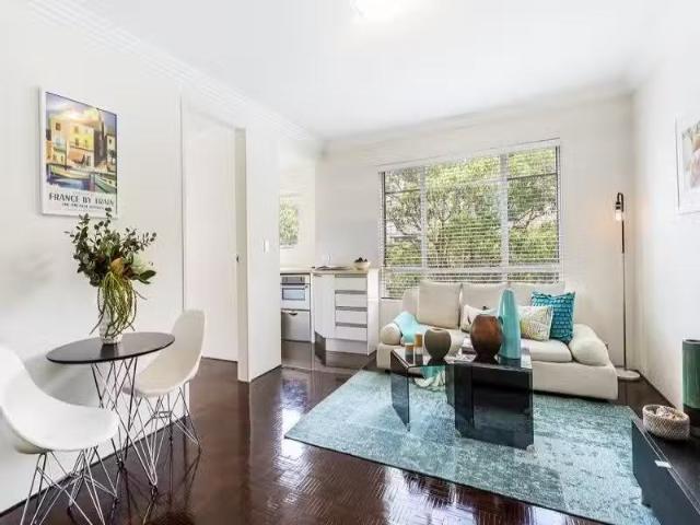 Apartment for rent in Lower North Shore, Sydney