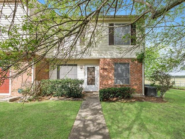 Townhouse for sale in Jefferson, Texas