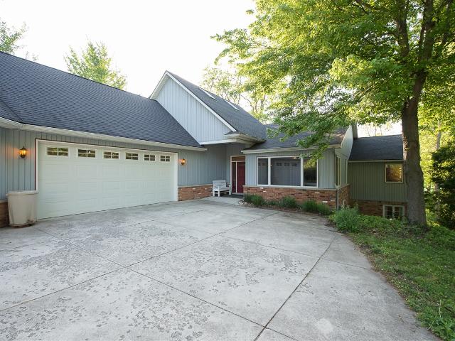 House for sale in Hamburg, Michigan