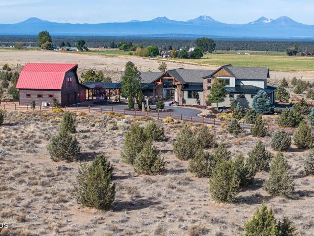 House for sale in Powell Butte, Crook County