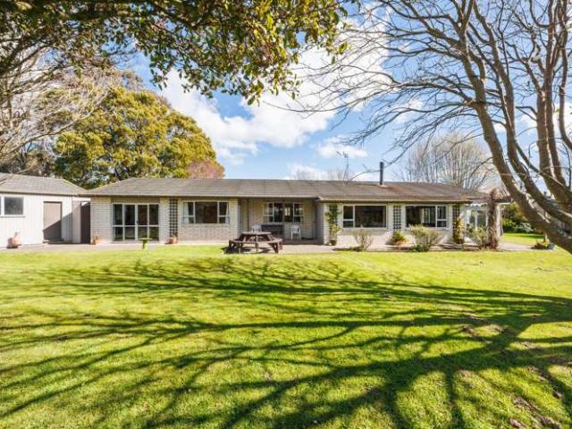 Property for sale in Bunnythorpe