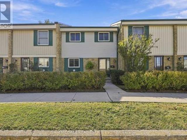 Townhouse for sale in Meadowvale, Mississauga
