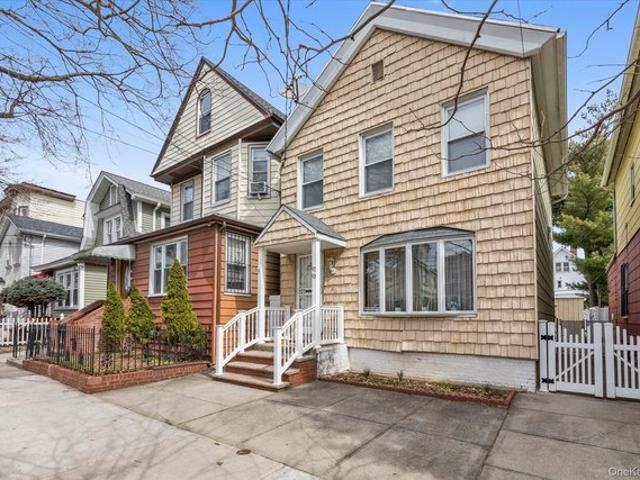 House for sale in Richmond Hill, New York