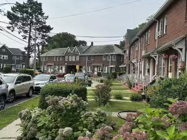 House for sale in Bridgeport