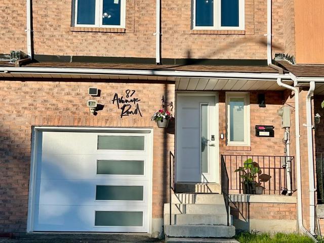 Townhouse for sale in Woburn, Ontario